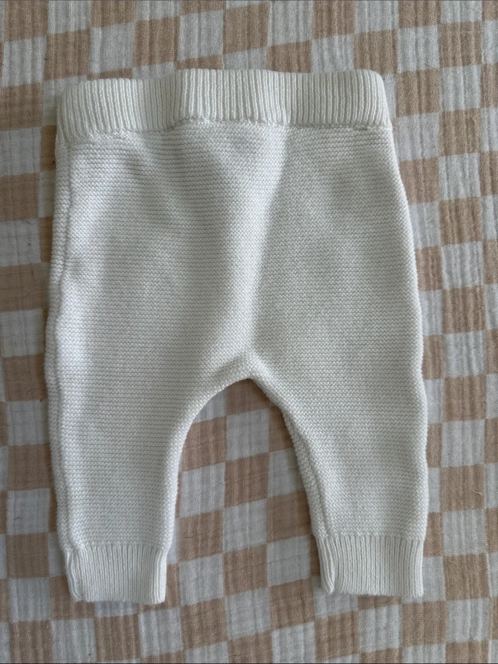 Carter’s Soft White 100% CottonKnit Baby Pants in- Cozy Stretch Waist in Size 6M